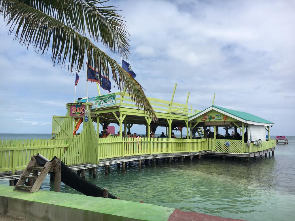 Mara'S Place Hotel Caye Caulker Buitenkant foto